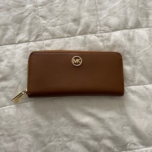 Michael kors wallet